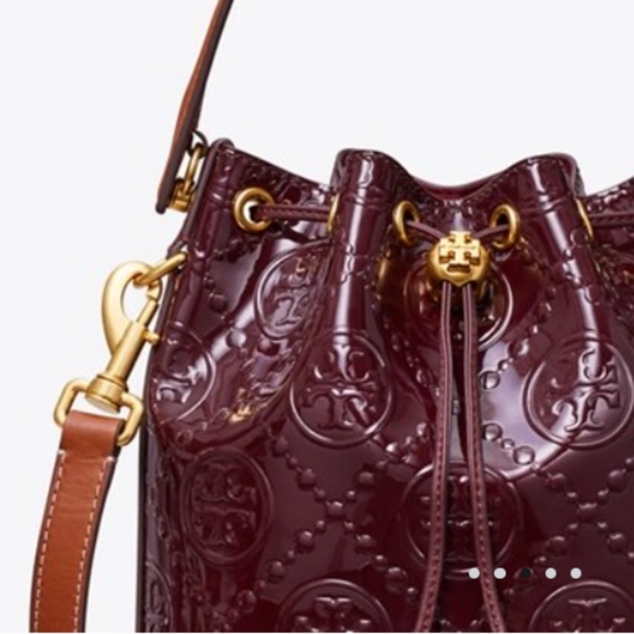 Tory Burch T Monogram Patent Embossed Bucket Bag & Wallet in Albarossa - Picture 5 of 17